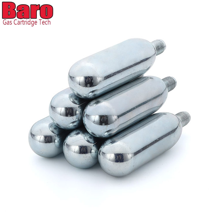 Viete o opatreniach o používaní a údržbe kazety CO2?